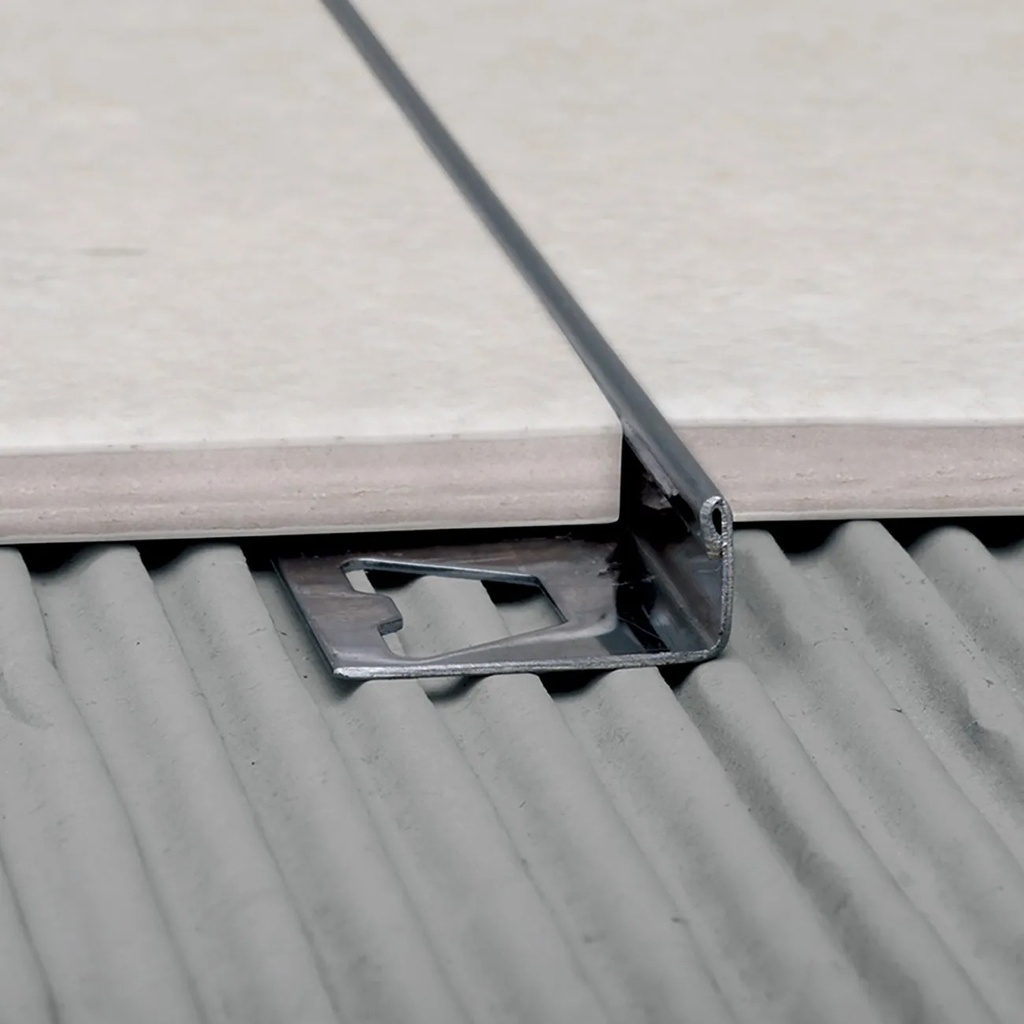 Varilla en L Esmerilado 2 mm x 15 mm x 2,5 m