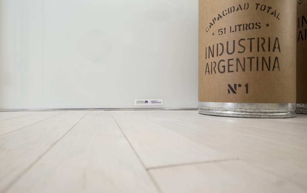 ALUMINIO LISTELLO CUAD. 9x9mm x 2,45m CROMO BRI