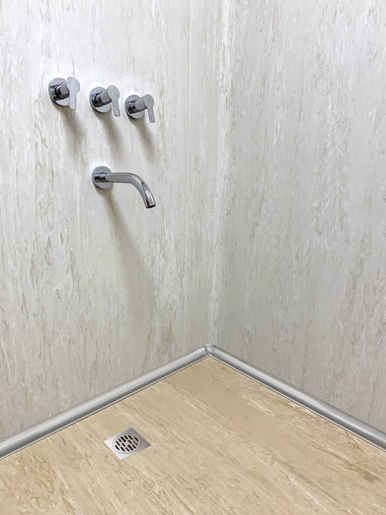 ACERO INOX. ZÓCALO SANIT. RETROFIT 38mm x 2,5m BRI