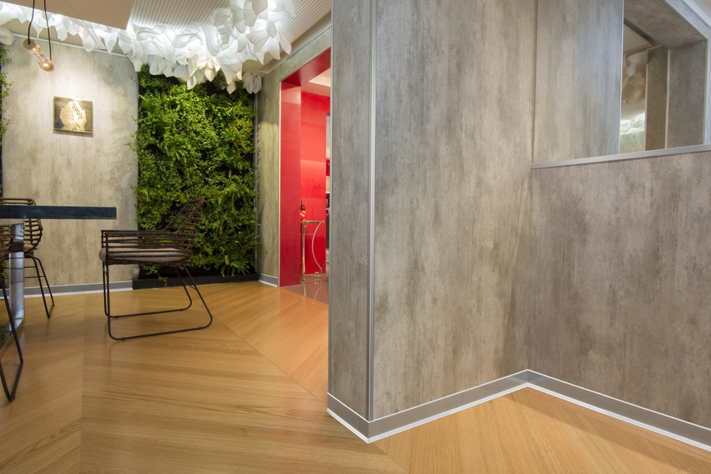 ACERO INOX. VARILLA ZOCALO SLIM 80mm x 2,5m BRI