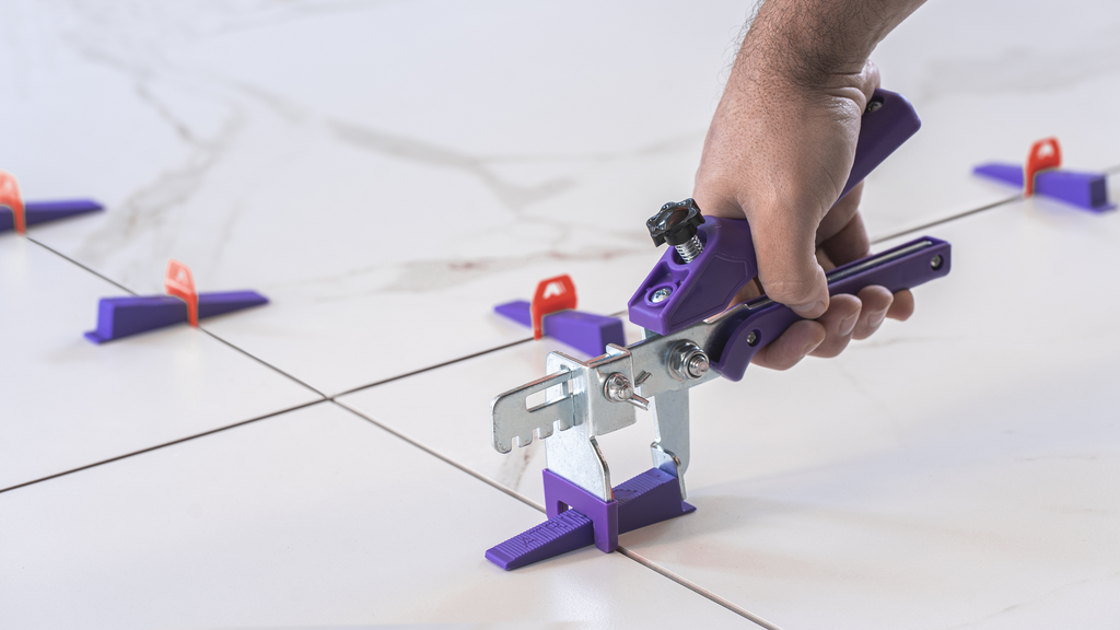 ESPACIADOR AUTONIVELANTE 3,0mm CLIP CON LOGO ROJO -PAQx150PCS